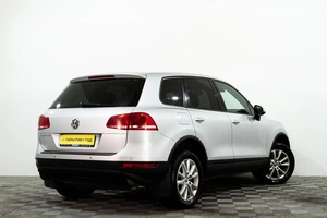 Внедорожник Volkswagen Touareg 2012 года, 1589000 рублей, Сургут