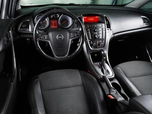 Хетчбэк Opel Astra 2011 года, 774000 рублей, Воронеж