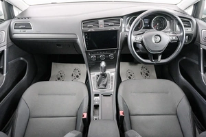 Универсал Volkswagen Golf 2018 года, 1489000 рублей, Красноярск