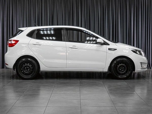 Хетчбэк Kia Rio 2012 года, 649000 рублей, Тюмень