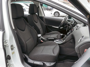 Хетчбэк Peugeot 308 2012 года, 698000 рублей, Краснодар