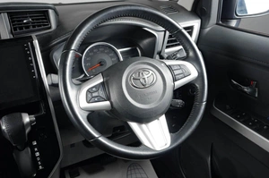 Минивэн Toyota Roomy 2020 года, 1319000 рублей, Тюмень