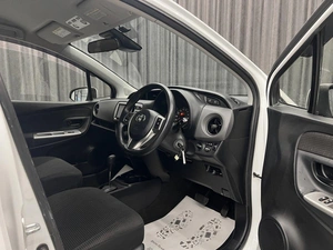 Хетчбэк Toyota Vitz 2016 года, 809000 рублей, Красноярск