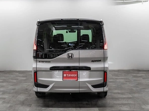 Минивэн Honda Stepwgn Spada 2018 года, 2150000 рублей, Красноярск