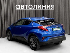Внедорожник Toyota C-HR 2017 года, 1720000 рублей, Красноярск