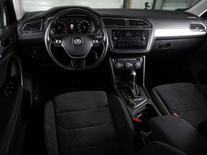 Внедорожник Volkswagen Tiguan 2017 года, 2449000 рублей, Воронеж