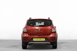 Хетчбэк Renault Sandero Stepway 2017 года, 799000 рублей, Барнаул