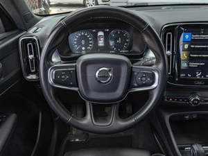 Внедорожник Volvo XC40 2019 года, 2499000 рублей, Саратов