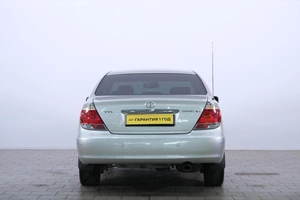 Седан Toyota Camry 2004 года, 1159000 рублей, Омск