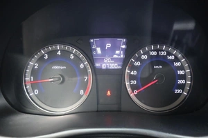 Хэтчбек Hyundai Solaris 2012 года, 850000 рублей, Мирное