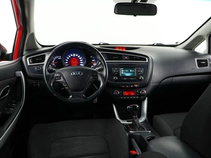 Хетчбэк Kia Ceed 2018 года, 1150000 рублей, Москва