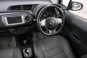 Хетчбэк Toyota Vitz 2013 года, 749000 рублей, Красноярск