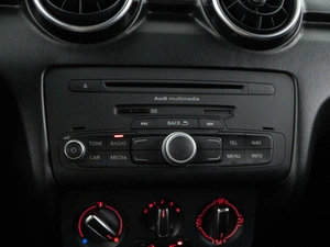 Хетчбэк Audi A1 2011 года, 1049050 рублей, Москва