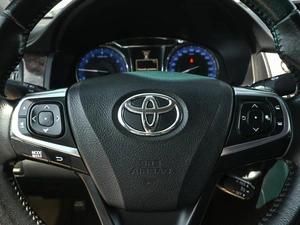Седан Toyota Camry 2017 года, 2250000 рублей, Волгоград