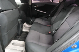 Седан Toyota Corolla 2011 года, 1099000 рублей, Омск