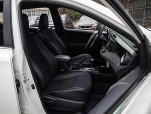 Внедорожник Toyota RAV4 2016 года, 2330000 рублей, Большой Сочи