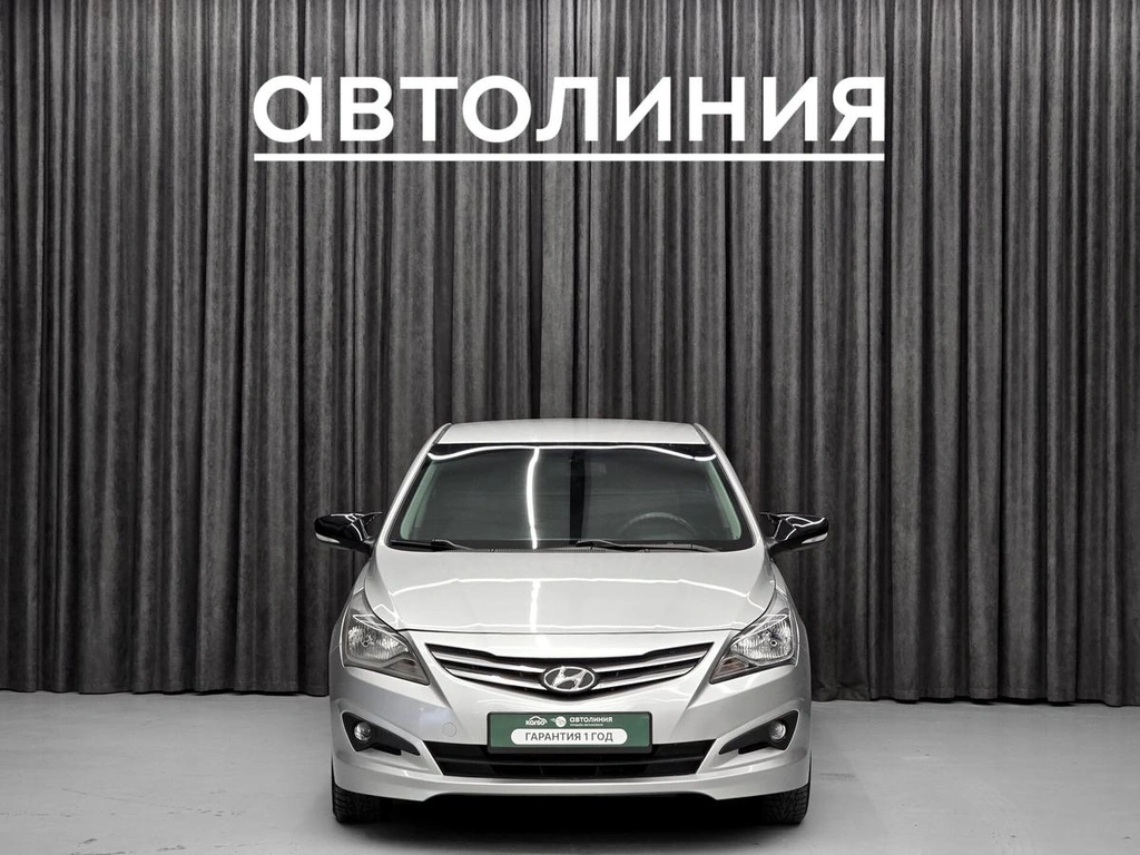 Седан Hyundai Solaris 2015 года, 800000 рублей, Красноярск