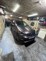 Седан Volkswagen Polo 2016 года, 1200000 рублей, Назарово