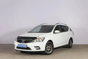 Универсал Kia Ceed 2011 года, 699000 рублей, Новосибирск