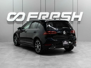 Хетчбэк Volkswagen Golf 2019 года, 1999000 рублей, Тюмень