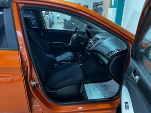 Седан Hyundai Solaris 2015 года, 949000 рублей, Красноярск