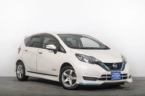 Хетчбэк Nissan Note 2017 года, 1339000 рублей, Томск