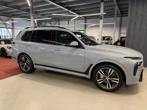 Внедорожник BMW X7 2022 года, 11700000 рублей, Павловская Слобода