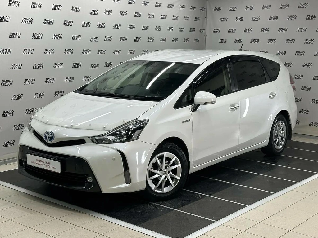 Универсал Toyota Prius Alpha 2017 года, 1690000 рублей, Красноярск