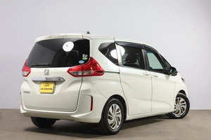 Минивэн Honda Freed 2017 года, 1459000 рублей, Новосибирск