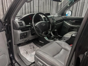 Внедорожник Toyota Land Cruiser Prado 2005 года, 1849000 рублей, Красноярск