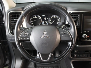 Внедорожник Mitsubishi Outlander 2021 года, 2780000 рублей, Омск