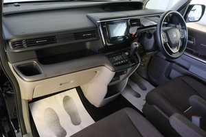 Минивэн Honda Stepwgn 2019 года, 2299000 рублей, Омск