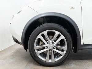 Внедорожник Nissan Juke 2011 года, 1075000 рублей, Красноярск