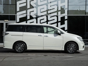 Минивэн Nissan Elgrand 2018 года, 2900000 рублей, Волгоград