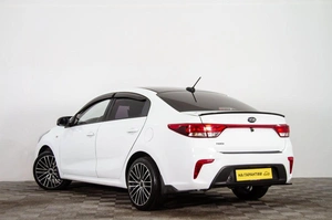 Седан Kia Rio 2017 года, 1069000 рублей, Сургут