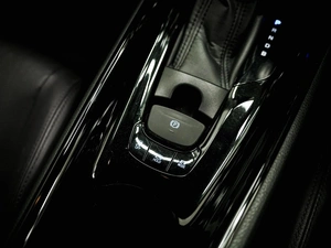 Внедорожник Toyota C-HR 2017 года, 1900000 рублей, Красноярск