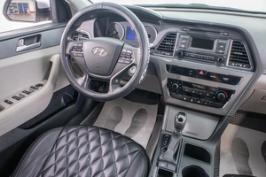 Седан Hyundai Sonata 2017 года, 1599000 рублей, Барнаул