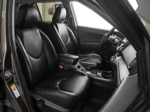 Внедорожник Toyota RAV4 2010 года, 1349000 рублей, Тюмень