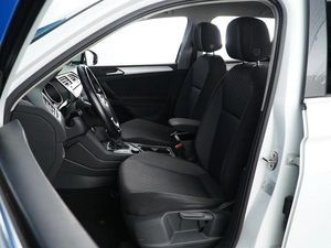 Внедорожник Volkswagen Tiguan 2018 года, 1799077 рублей, Москва