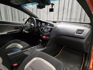 Хетчбэк Kia Ceed 2013 года, 1069000 рублей, Красноярск