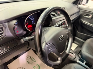 Седан Kia Rio 2016 года, 935000 рублей, Красноярск