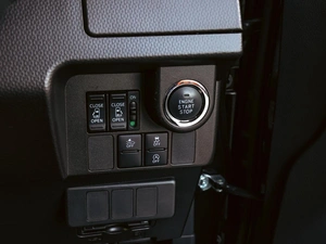 Хетчбэк Toyota Tank 2018 года, 1160000 рублей, Краснодар