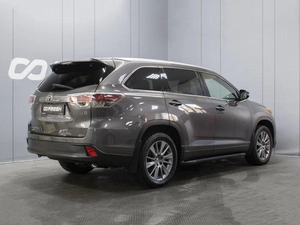 Внедорожник Toyota Highlander 2014 года, 3150000 рублей, Омск