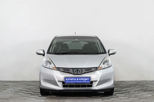 Хетчбэк Honda Fit 2012 года, 949000 рублей, Сургут