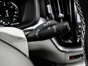 Внедорожник Volvo XC60 2018 года, 3669000 рублей, Кирилловка