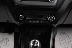 Седан Kia Rio 2016 года, 1079000 рублей, Оренбург