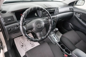 Хетчбэк Toyota Corolla 2006 года, 799000 рублей, Красноярск
