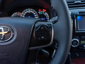 Седан Toyota Camry 2013 года, 1559000 рублей, Саратов