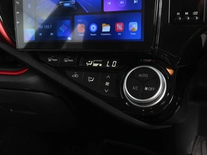 Хетчбэк Toyota Aqua 2015 года, 1010000 рублей, Ростов-на-Дону