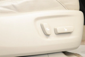 Внедорожник Toyota Land Cruiser Prado 2011 года, 3089000 рублей, Челябинск
